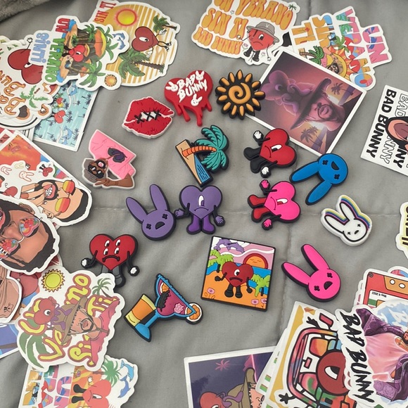 BAD BUNNY BUNDLE - Picture 1 of 8